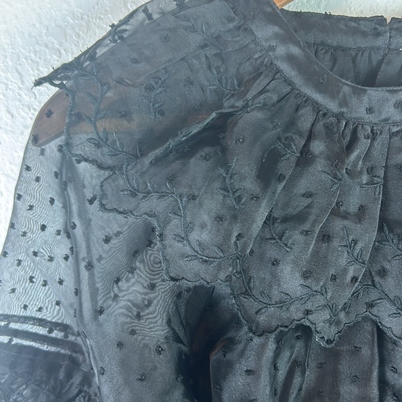 Perfect Topshop Dobby Shirred Waist Blouse in Black 4 - Picture 7 of 12